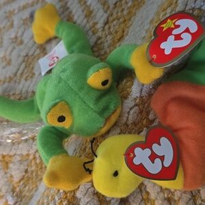 Ty Teenie Beanie Babies Lot 2 Rainbow Inch Worm + Smoochy Frog NWT